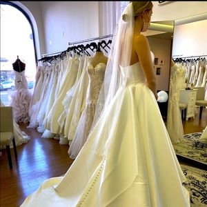 NWT Veil: Veil Trends Couture